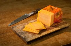 Сыры Cheddar - 1800 руб. Полу твердый.